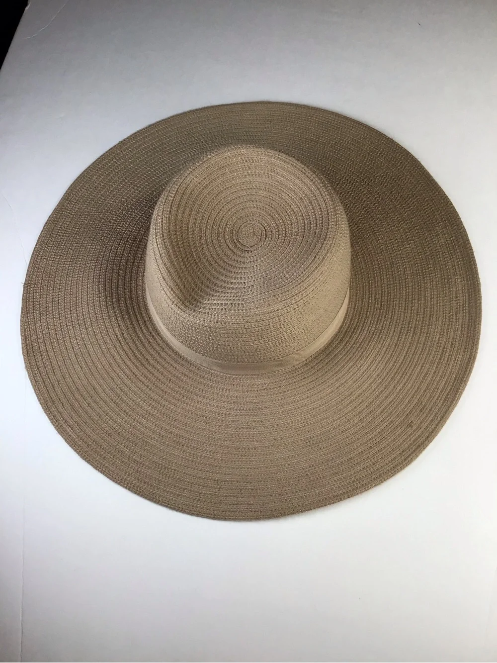 Wallaroo Aria Sun Hat in Brown.